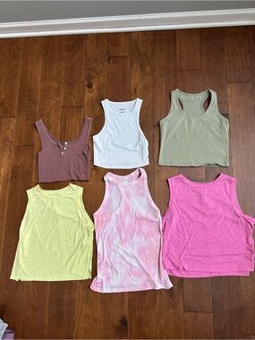 Women’s tank top bundle
